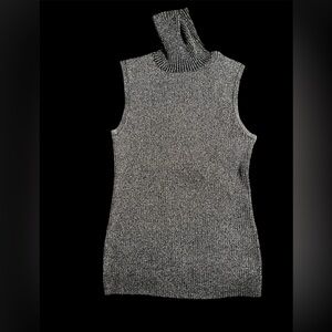 Cables & Gauge Metallic Sleeveless Turtleneck